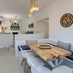 Beachside Agios Sostis بيت للعطل *