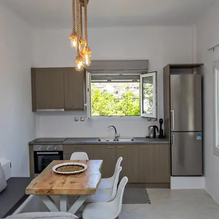 Beachside Agios Sostis * Agios Sostis (Tinos)