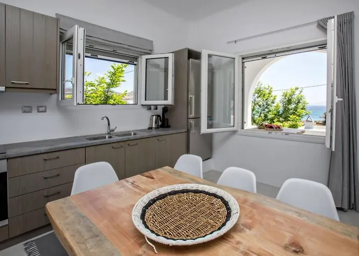 Beachside Agios Sostis أيوس سوستيس